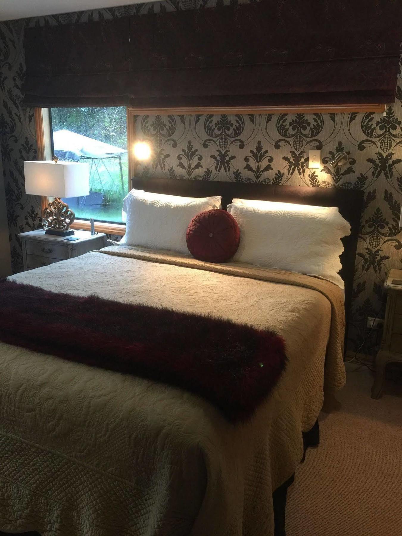 The Flying Trout Boutique Lodge Taupo Ngoại thất bức ảnh