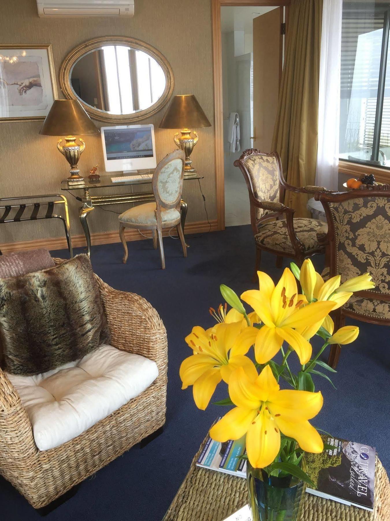 The Flying Trout Boutique Lodge Taupo Ngoại thất bức ảnh