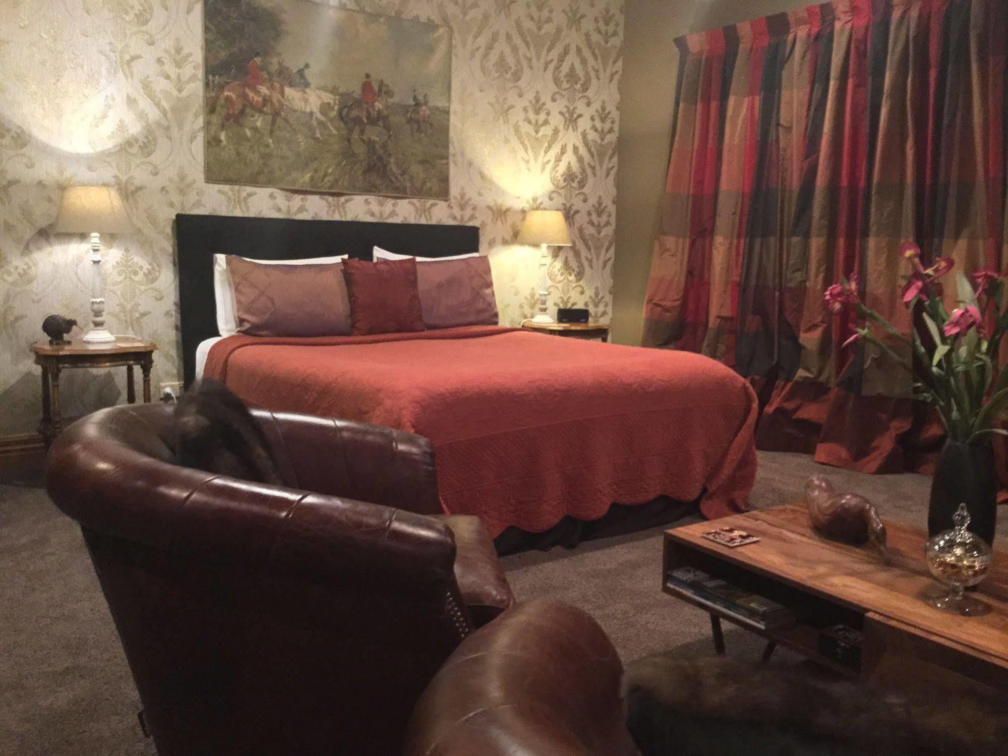 The Flying Trout Boutique Lodge Taupo Ngoại thất bức ảnh