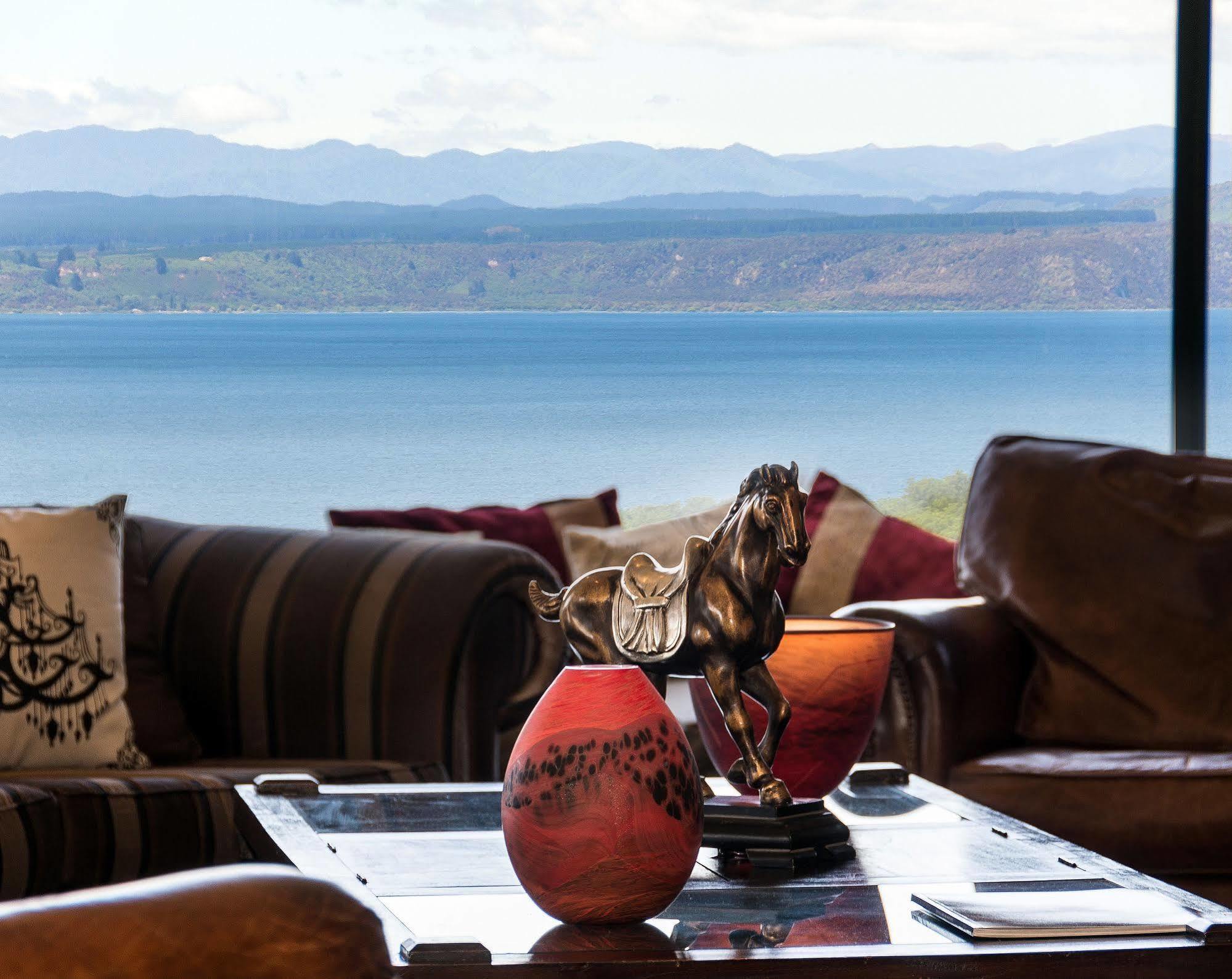 The Flying Trout Boutique Lodge Taupo Ngoại thất bức ảnh